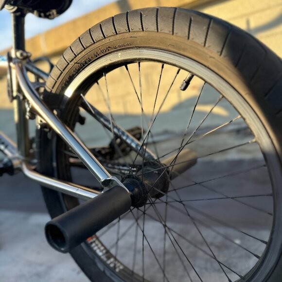 KINK Sever BMX – Chrome Sparkle, Freecoaster, Top-Tier Build – $450 OBO - Picture 4 of 5
